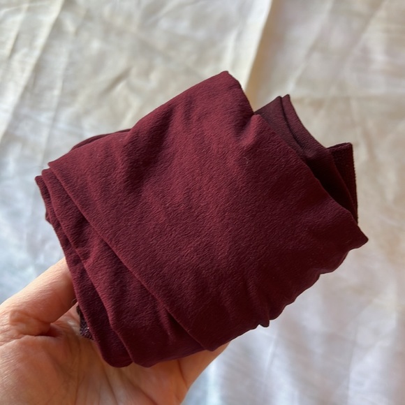 HANES Wine Color Silk Reflections Panty Hose SIZE AB - Picture 1 of 8